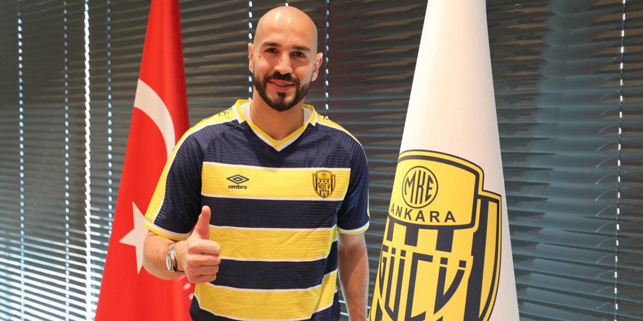 MKE Ankaragücü, İtalyan futbolcu Riccardo Saponara'yı transfer etti