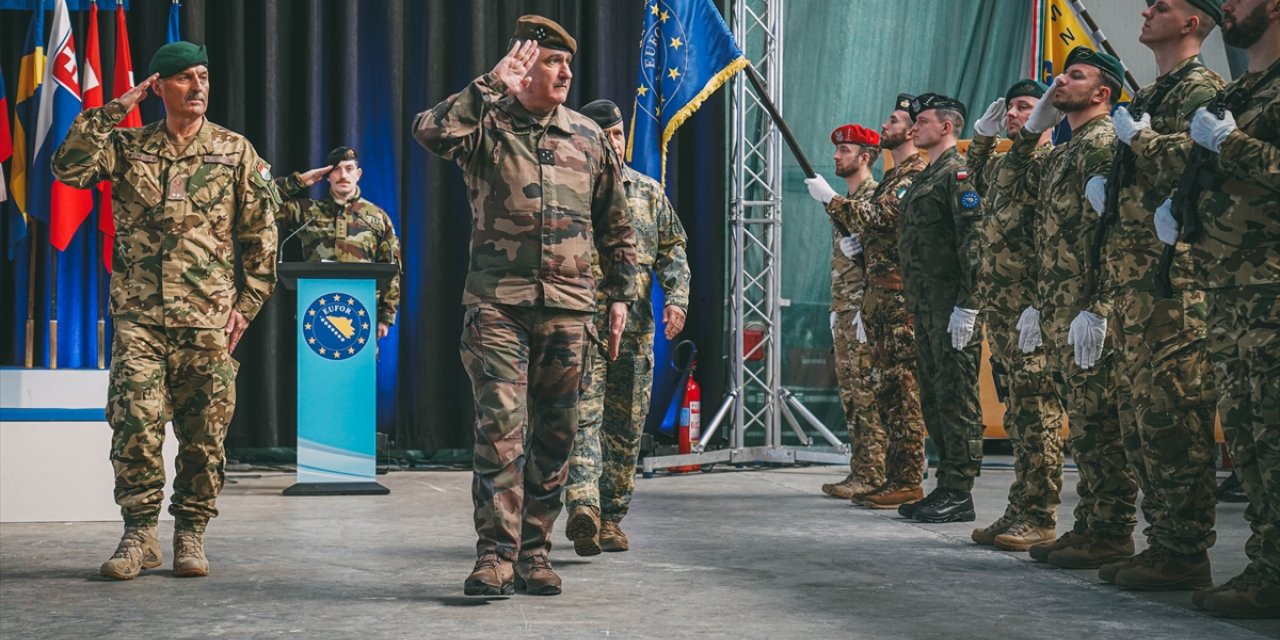 Saraybosna'da, EUFOR komutası devir teslim töreni düzenlendi