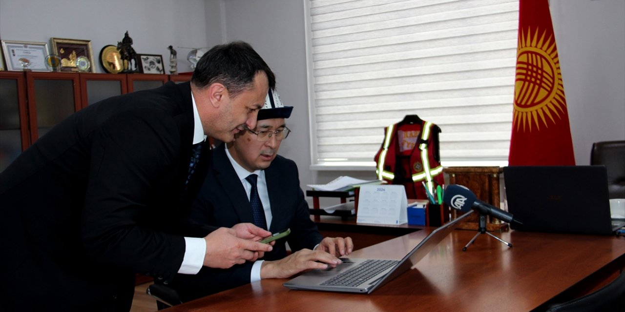 Kırgızistan Acil Durumlar Bakan Birincisi Yardımcısı Mambetov, AA'nın "Yılın Kareleri" oylamasına katıldı