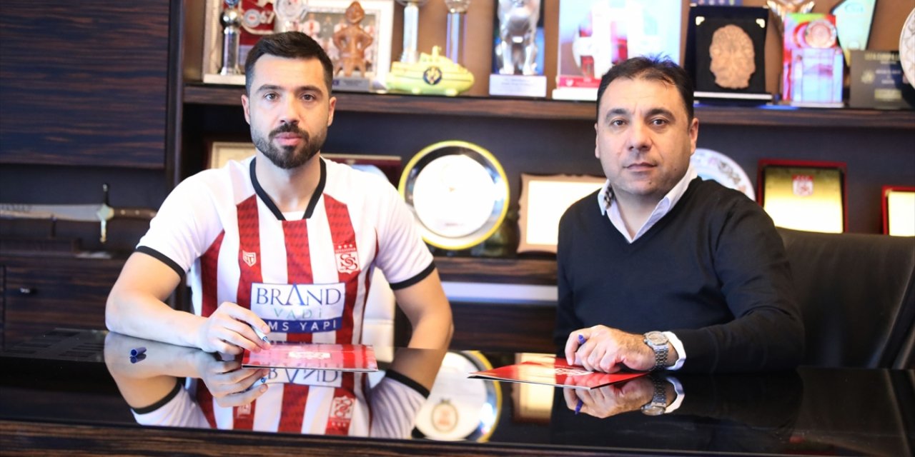 Sivasspor, İbrahim Akdağ'ı transfer etti