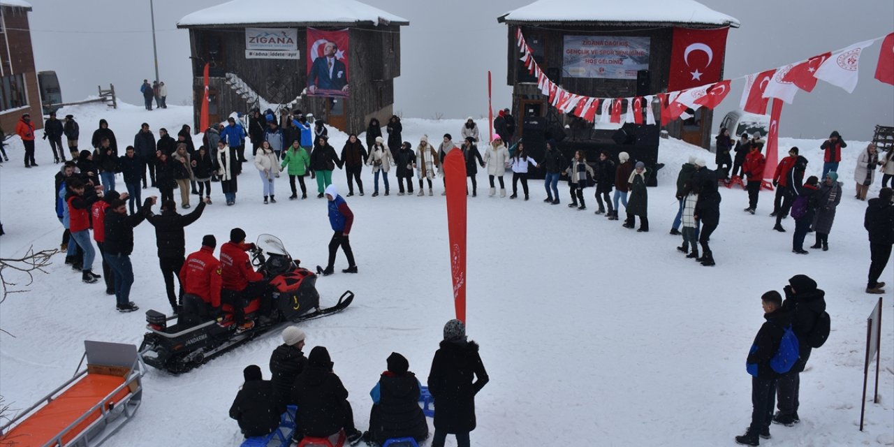 Gümüşhane'de "Zigana Dağı Kış Gençlik ve Spor Şenliği" düzenlendi