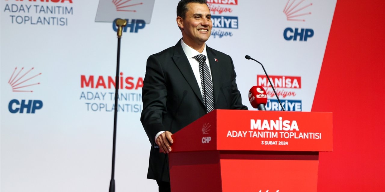 CHP Genel Başkanı Özel, Manisa'da partisinin belediye başkan adaylarını tanıttı