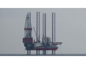 Dev petrol arama platformu Silivri'de çalışmalarını sürdürüyor
