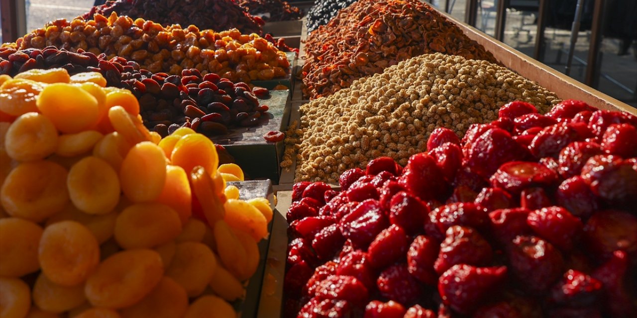 6 ŞUBAT DEPREMLERİNİN BİRİNCİ YILI - Malatya esnafı anıları ve ekmek kapıları için yeni Şire Pazarı'nı bekliyor