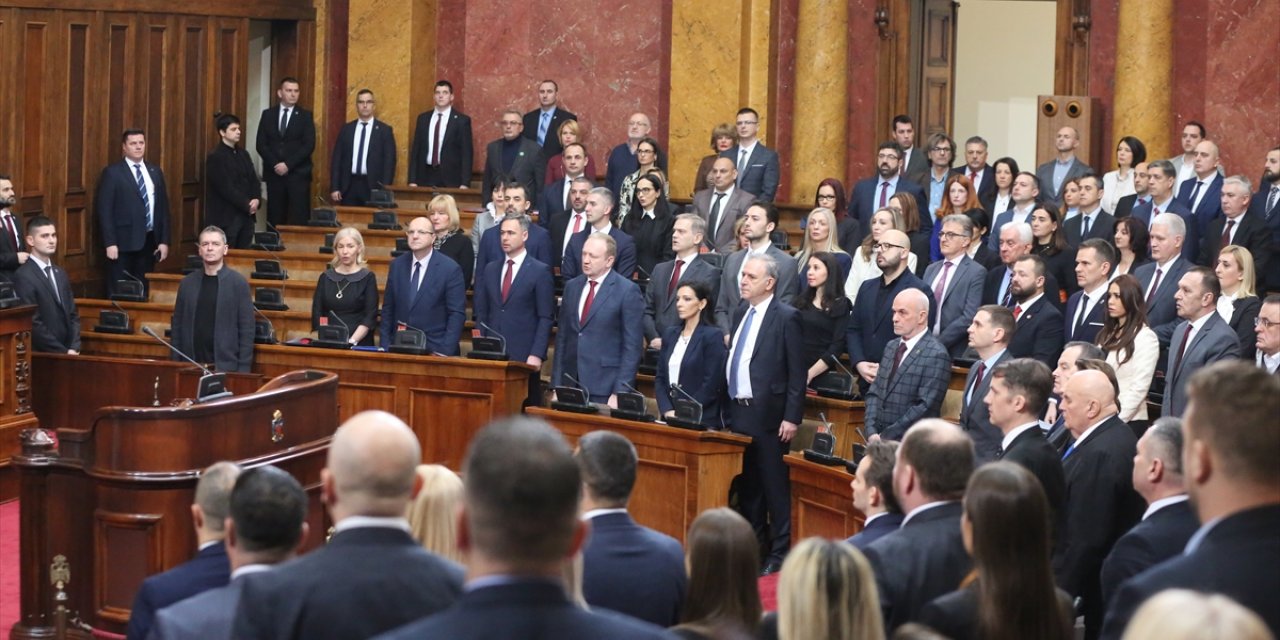 Sırbistan'da Meclis, tartışmalı 17 Aralık 2023'teki seçimin ardından ilk oturumunu düzenledi