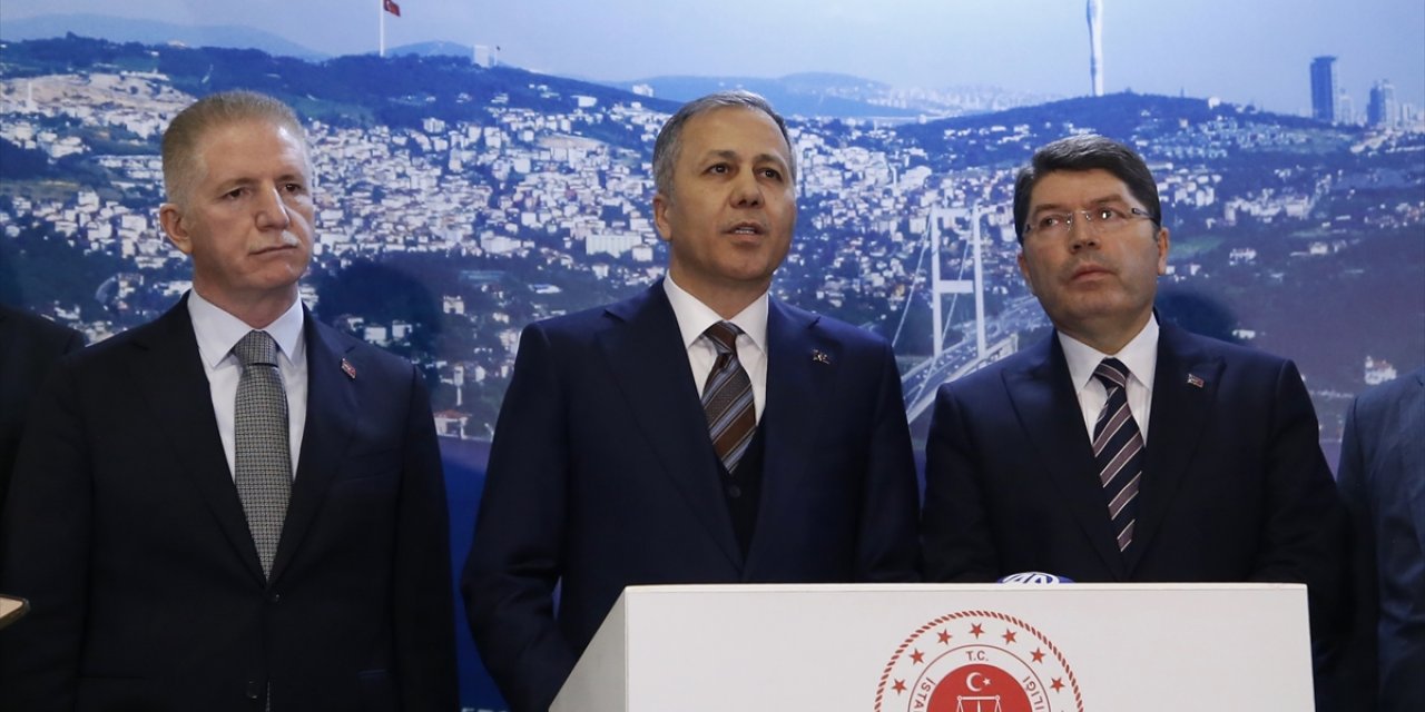 İçişleri Bakanı Yerlikaya, İstanbul Adliyesi'ne yönelik terör saldırısında yaralanan polisleri ziyaret etti