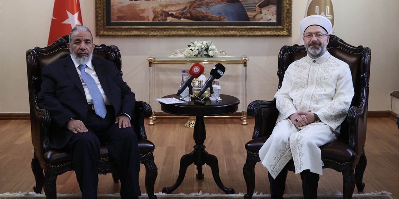 Diyanet İşleri Başkanı Ali Erbaş, Katar Vakıflar ve İslam İşleri Bakanı Al Ghanim ile görüştü