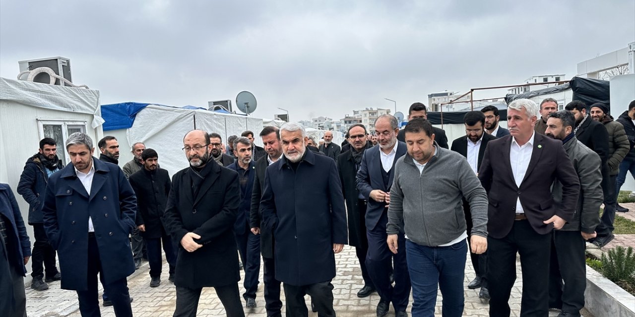 HÜDA PAR Genel Başkanı Yapıcıoğlu, Adıyaman'da afetzedelerle bir araya geldi: