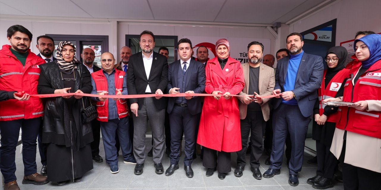 Türk Kızılay depremin merkezi Elbistan'a 100. Yıl Kütüphanesi açtı