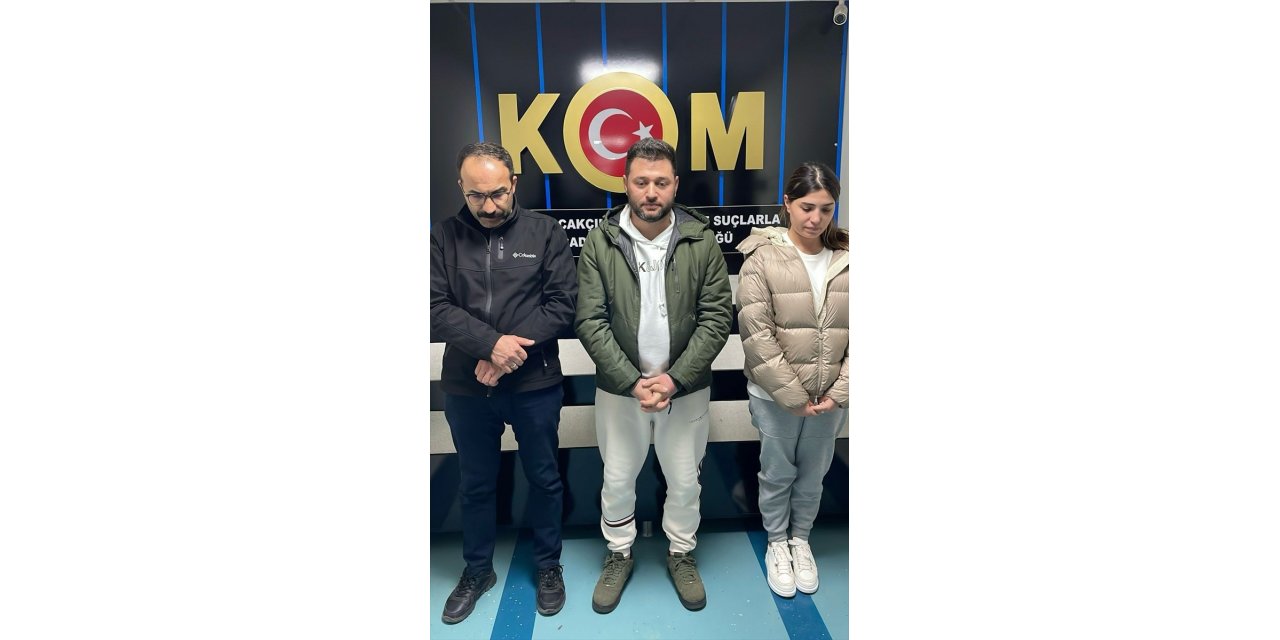 Nitelikli dolandırıcılık iddiasıyla yakalanan holding sahibi çift İzmir'e getirildi