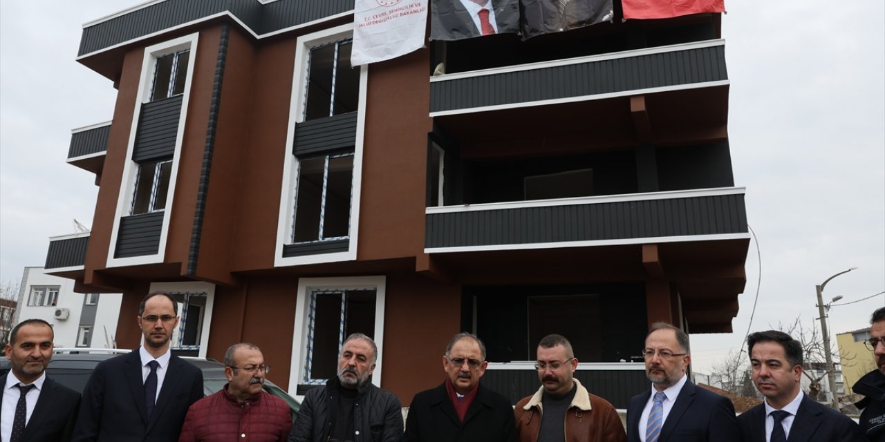 Bakan Özhaseki, Adıyaman'da "Yerinde Dönüşüm Projesi"yle yapılan evi ziyaret etti: