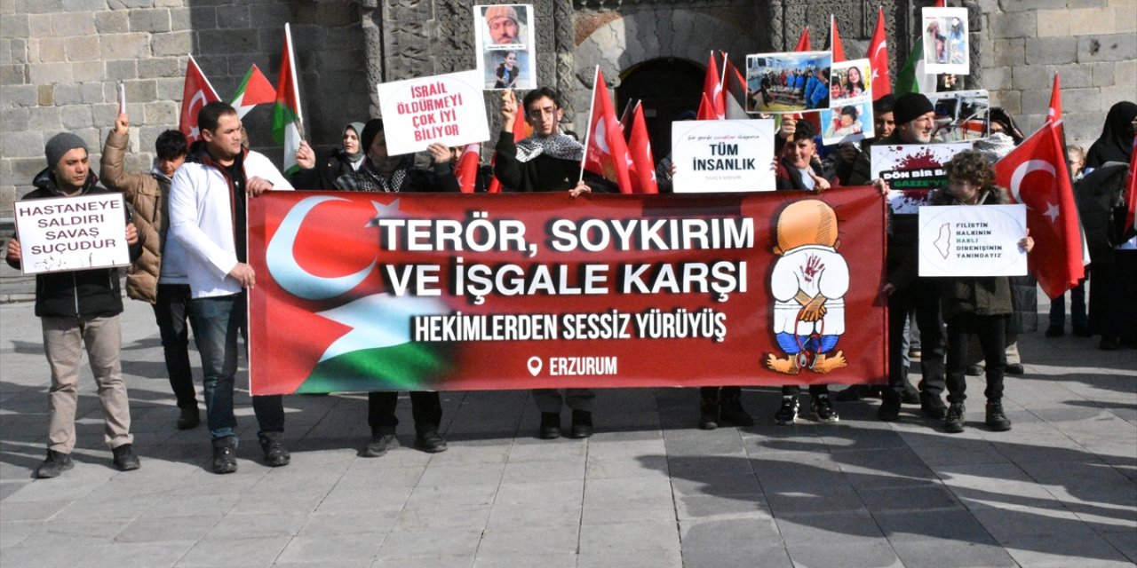 Erzurum'da sağlıkçılar Filistin için "sessiz yürüyüş" gerçekleştirdi