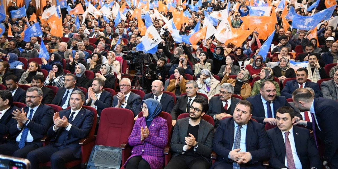 AK Parti'nin Sivas'taki belediye başkan adayları tanıtıldı