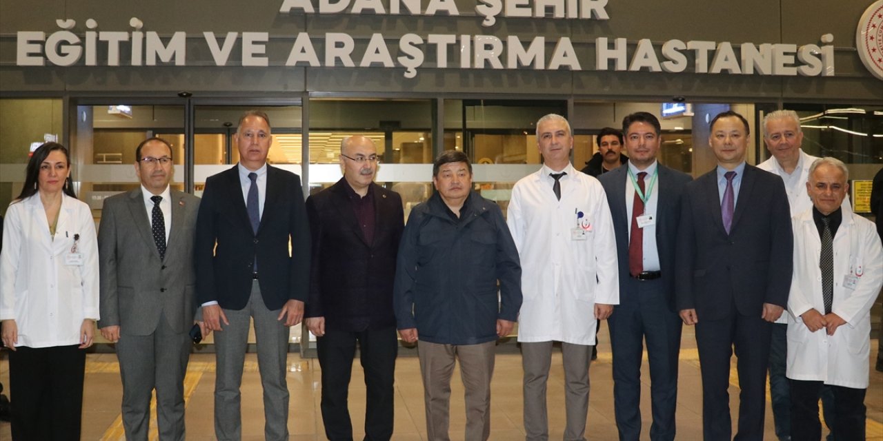 Kırgızistan Bakanlar Kurulu Başkanı Caparov, Adana'da tedavi gören Kırgız yaralıları ziyaret etti