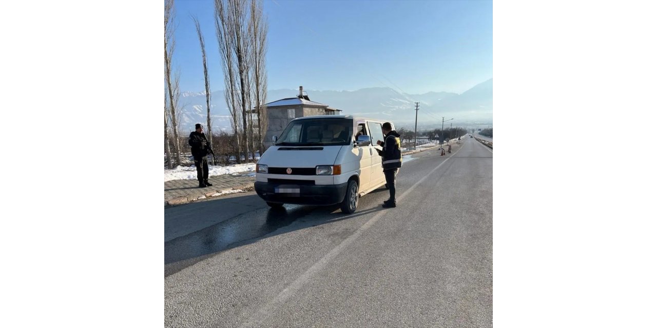 Erzincan'da kesinleşmiş hapis cezası bulunan 4 hükümlü yakalandı