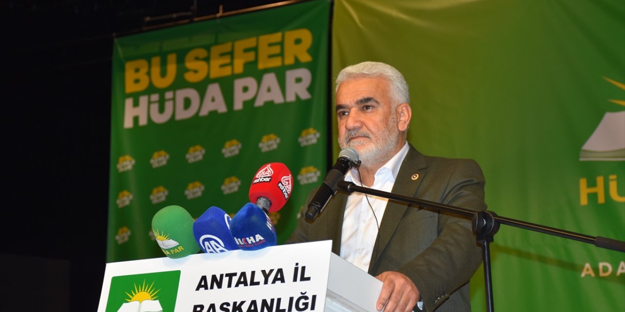Antalya'da HÜDA PAR'ın 101 belediye başkan adayı tanıtıldı