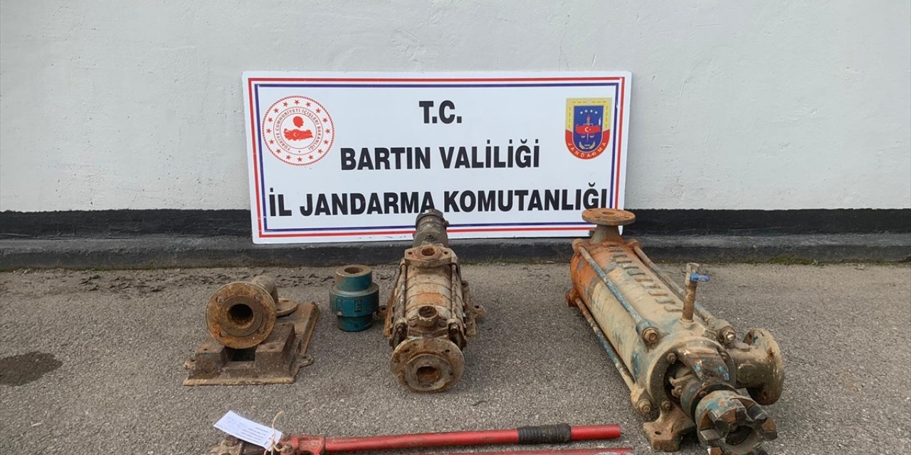 Bartın'da su motoru çaldıkları iddiasıyla yakalanan 3 zanlı tutuklandı