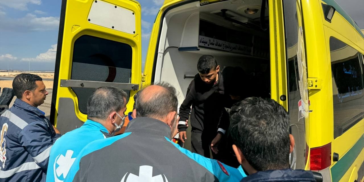 Gazzeli hastaları taşıyan askeri uçak Ankara'ya hareket etti
