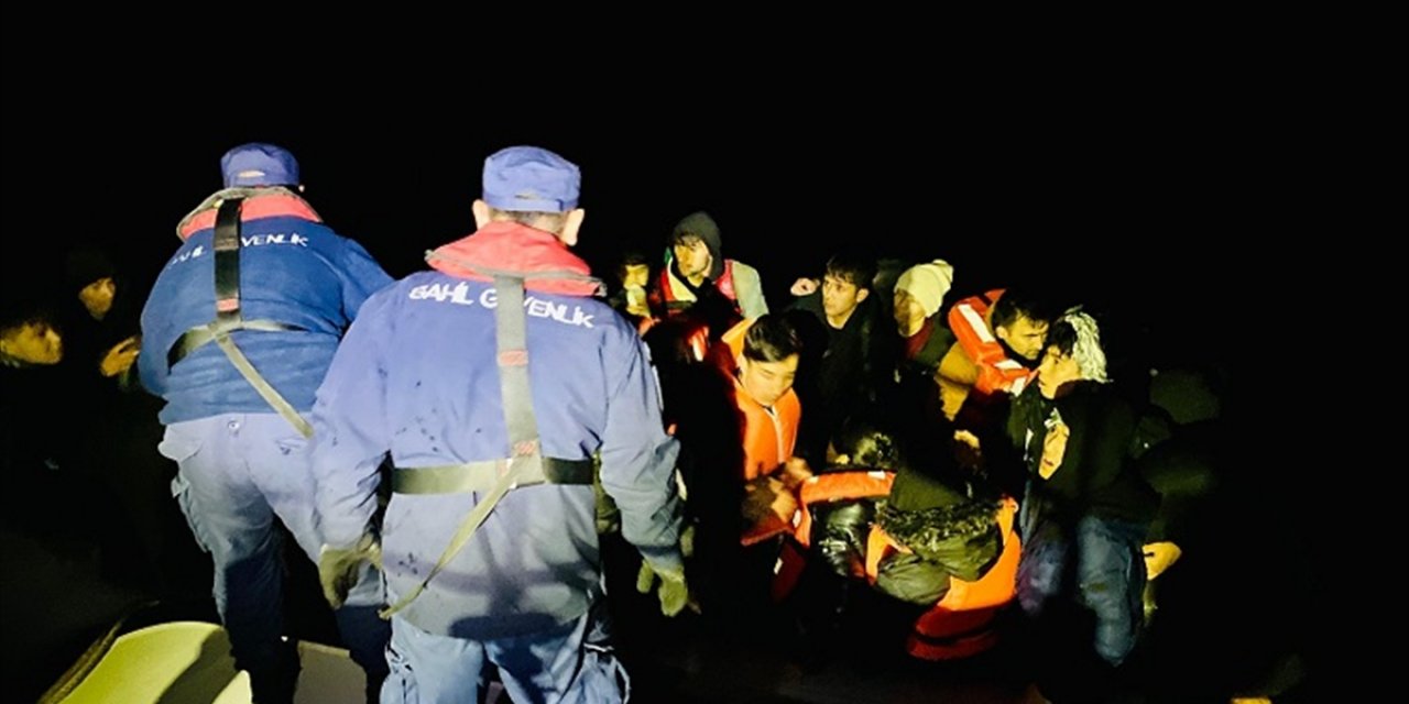 Fethiye açıklarında 37 düzensiz göçmen yakalandı