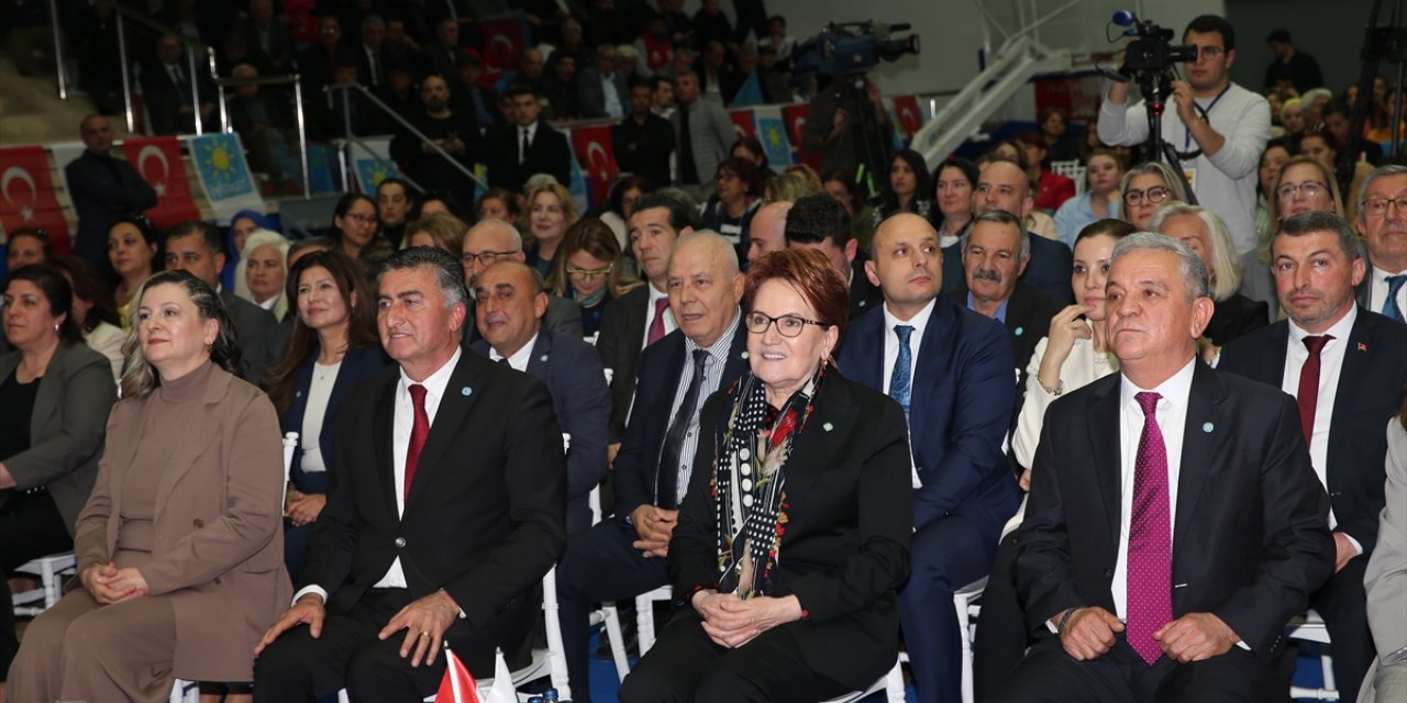 İYİ Parti Genel Başkanı Akşener, Aydın'da belediye başkan adaylarını tanıttı