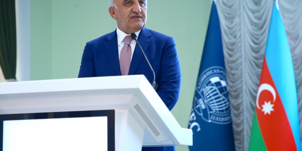 Azerbaycan'da, "Güç Savaşları ve Güney Kafkasya" konulu panel düzenlendi