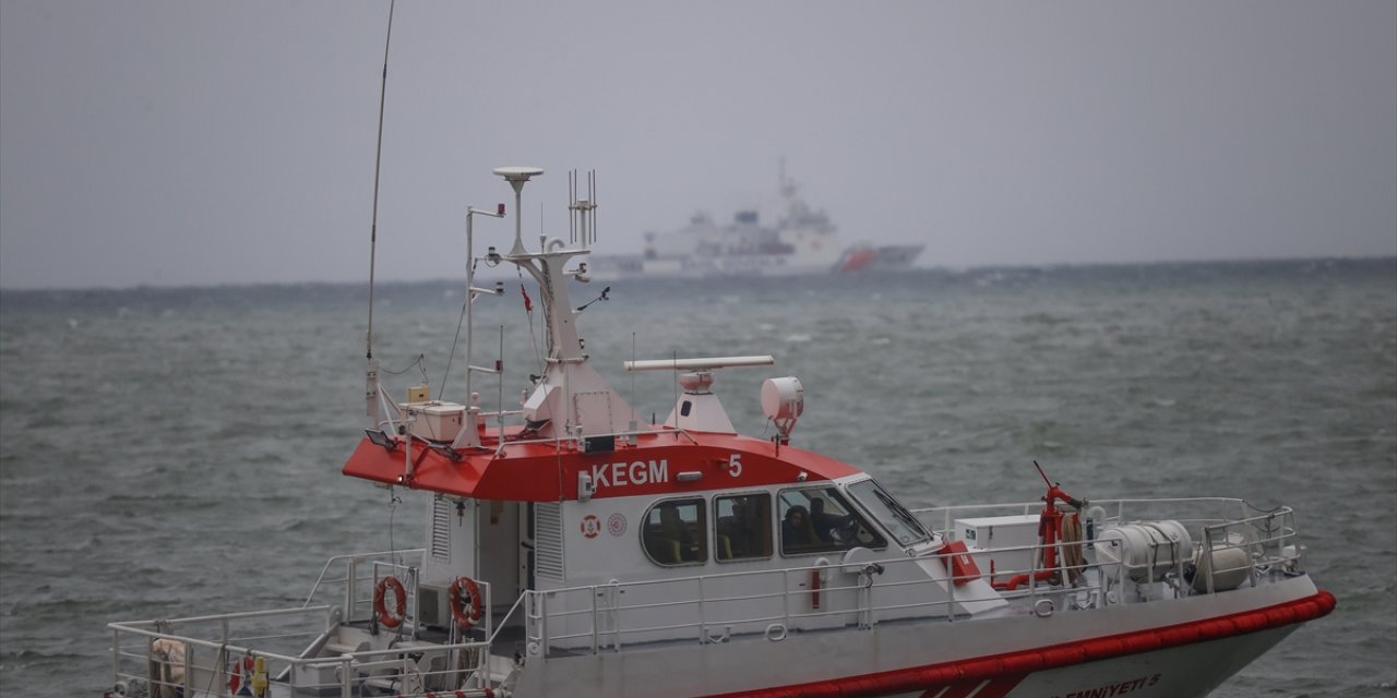 Marmara Denizi'nde batan geminin enkazına dalış yapılıyor