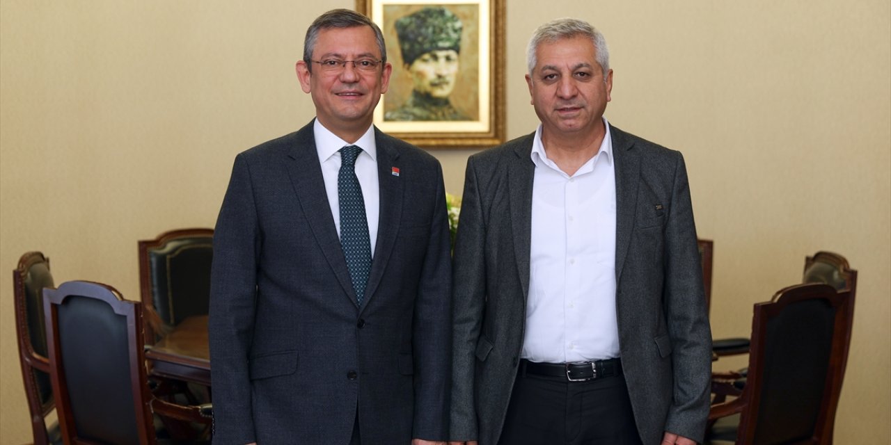 CHP Genel Başkanı Özel, Emek Partisi Genel Başkanı Aslan'la görüştü