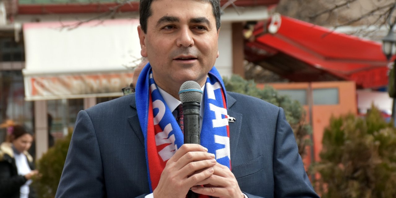 Demokrat Parti Genel Başkanı Uysal, Kırıkkale belediye başkan adayını tanıttı: