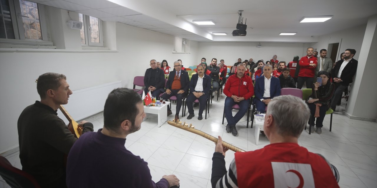 Mardin'de görme engellilere bağımsız hareket etme becerileri eğitimi verildi