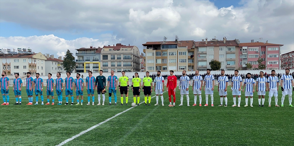 Burdur'da amatör futbol maçında arbede çıktı