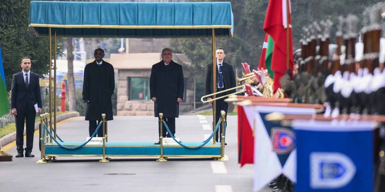 Milli Savunma Bakanı Güler, Cibutili mevkidaşı Mohamed ile görüştü