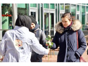 Hollanda'da "Buyurun ben Müslümanım" etkinliği