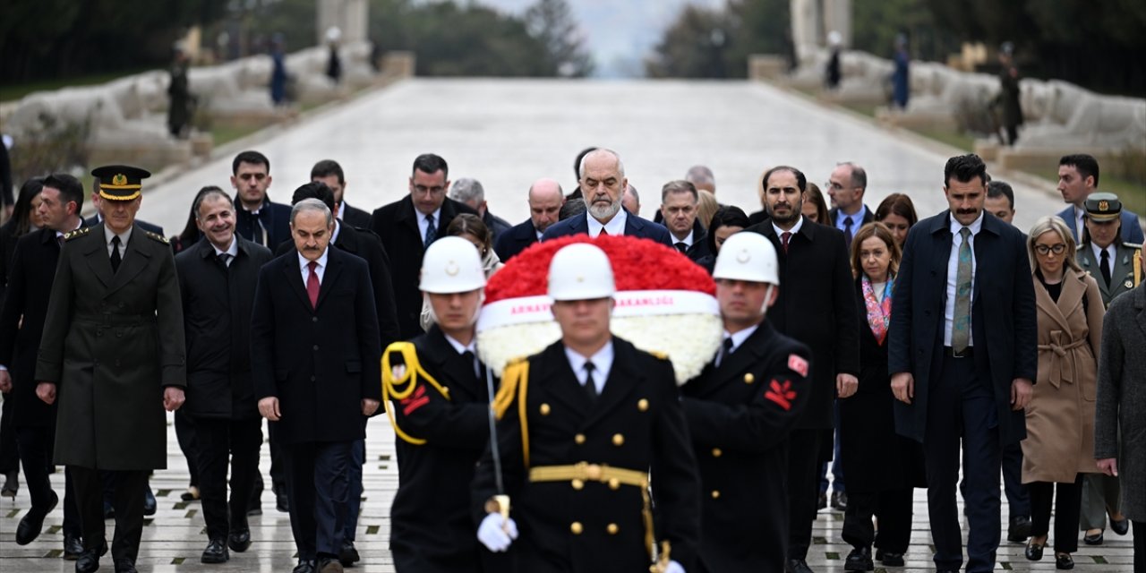 Arnavutluk Başbakanı Rama, Anıtkabir'i ziyaret etti