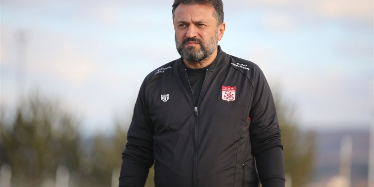 Sivasspor Teknik Direktörü Bülent Uygun, taraftardan destek istedi: