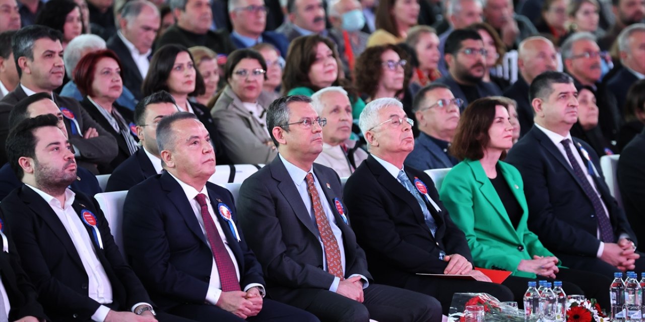 CHP Genel Başkanı Özel, Antalya'da aday tanıtım töreninde konuştu: