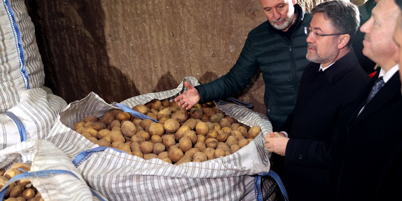 Tarım ve Orman Bakanı Yumaklı'dan yerli tohum vurgusu: