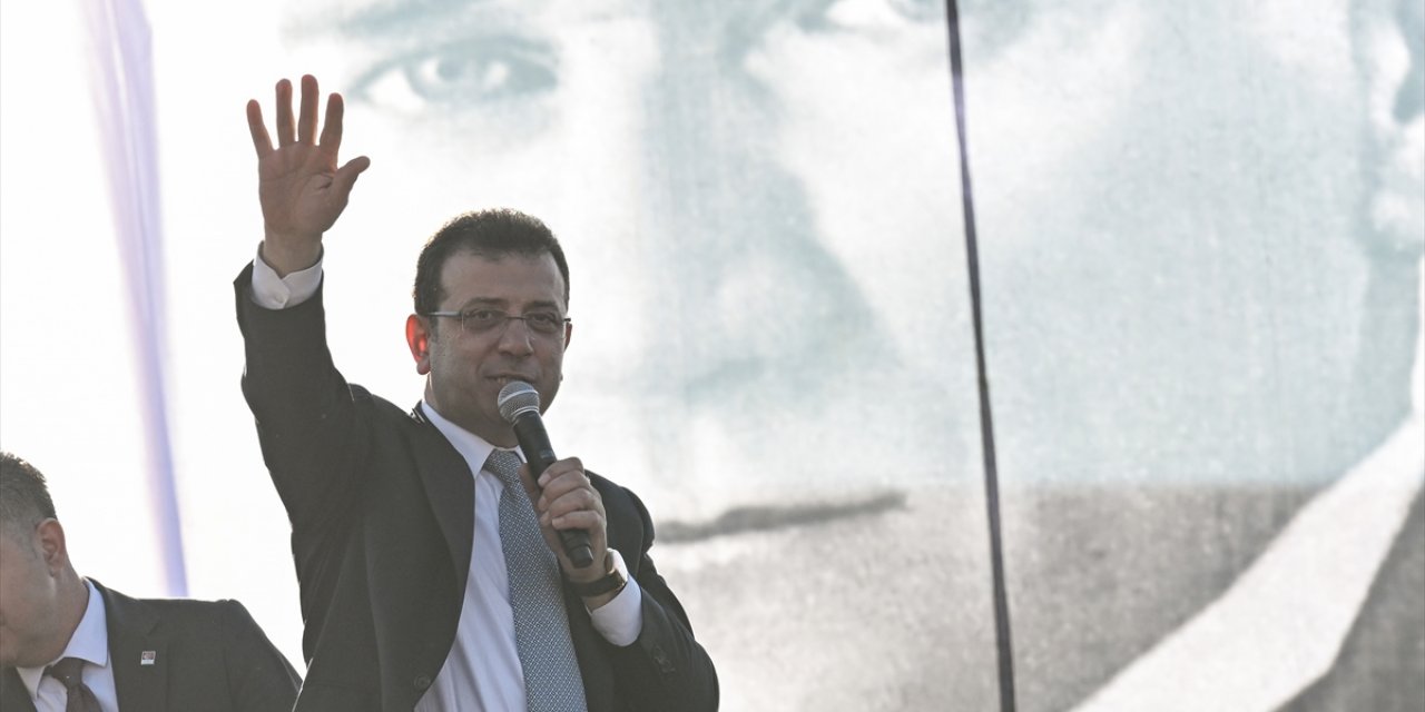 CHP Genel Başkanı Özel, Sultangazi'deki Halk Buluşması'nda konuştu: