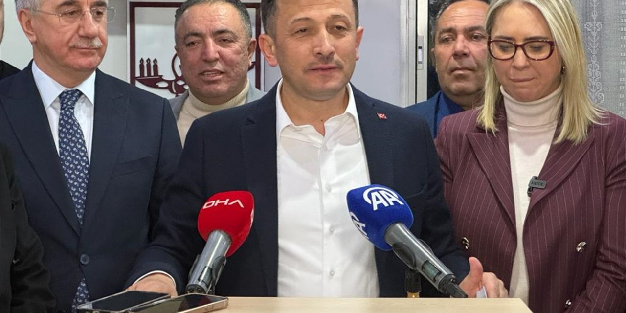 AK Parti İzmir Büyükşehir Belediye Başkan adayı Dağ, Ege Elazığ Dernekler Federasyonu'nu ziyaret etti