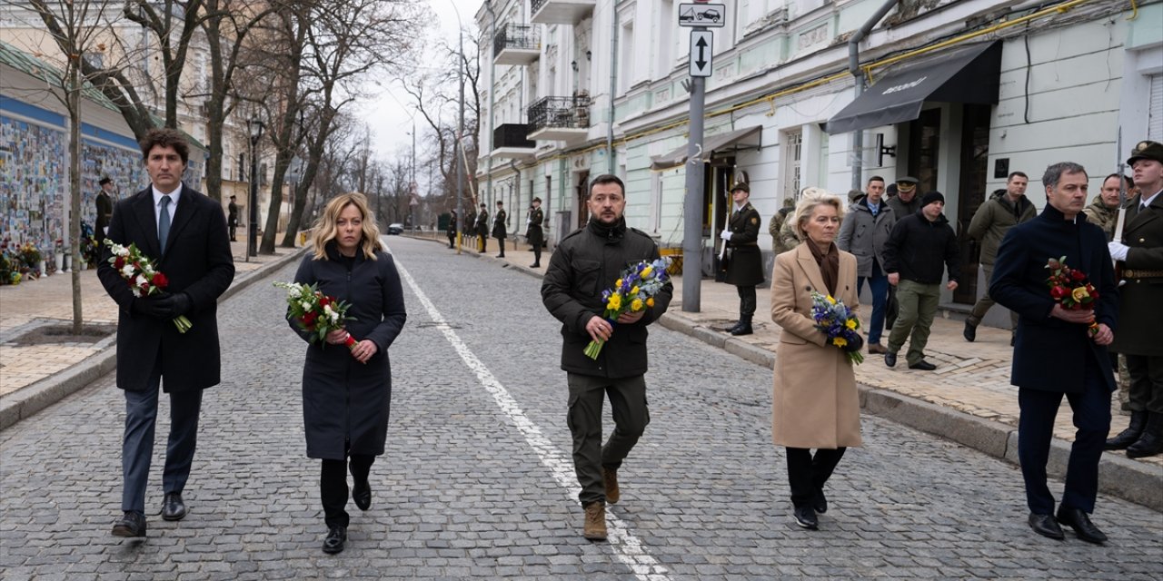 Zelenskiy 2. yıl dönümünde Rusya-Ukrayna Savaşı'nı değerlendirdi: