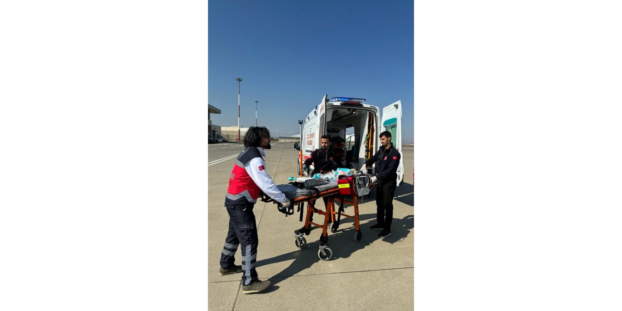 Şırnak'ta 1 yaşındaki hasta bebek, ambulans helikopterle Van'a sevk edildi
