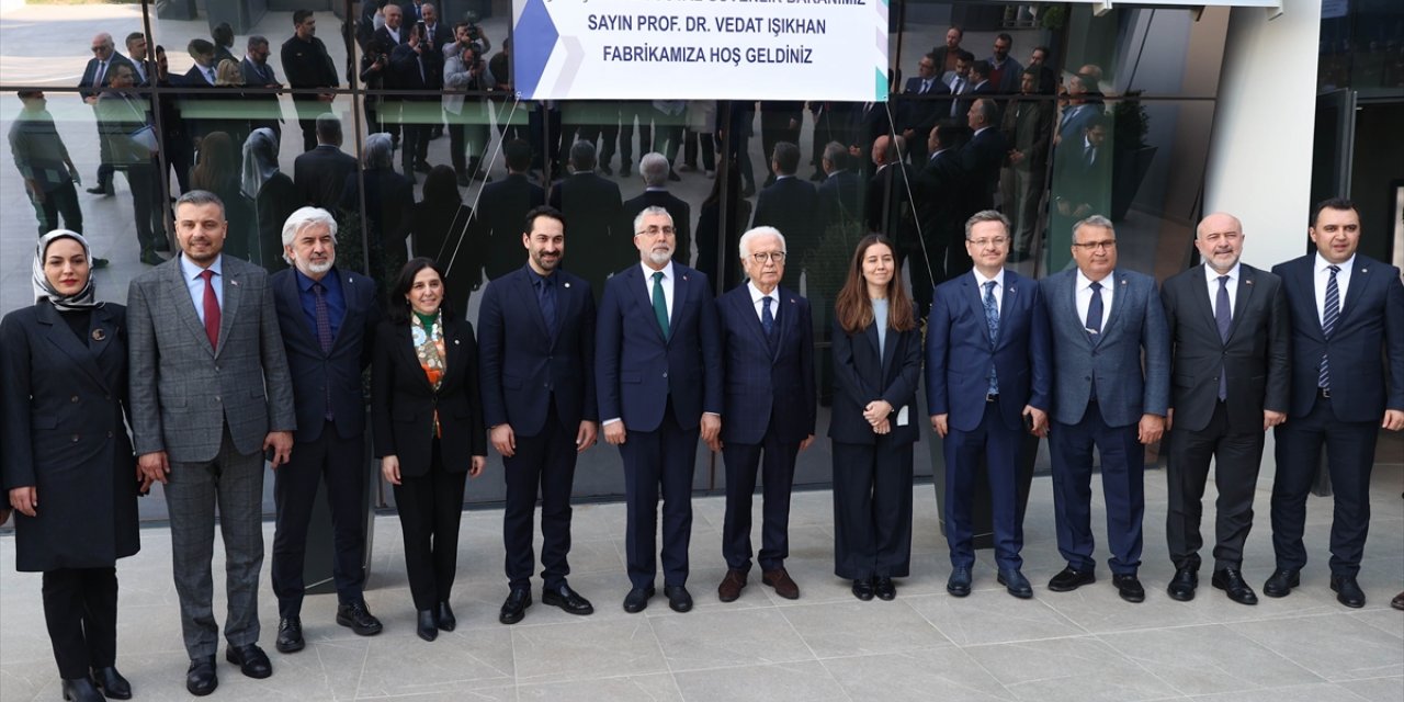 Çalışma ve Sosyal Güvenlik Bakanı Işıkhan, Manisa'da ziyaretlerde bulundu