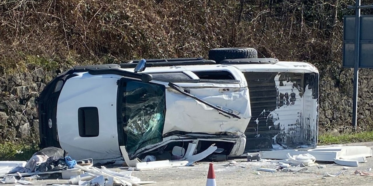 Ordu'da kamyonetin devrildiği kazada, 1 kişi öldü, 3 kişi yaralandı