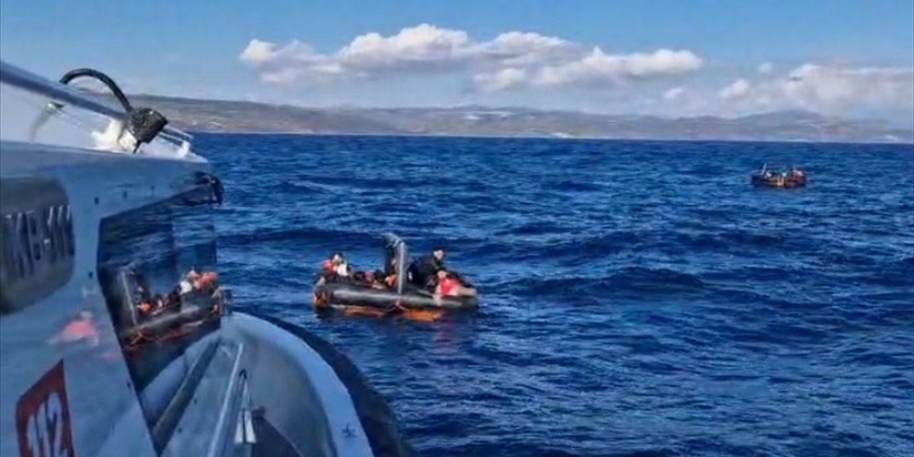 Çanakkale açıklarında 91 düzensiz göçmen kurtarıldı