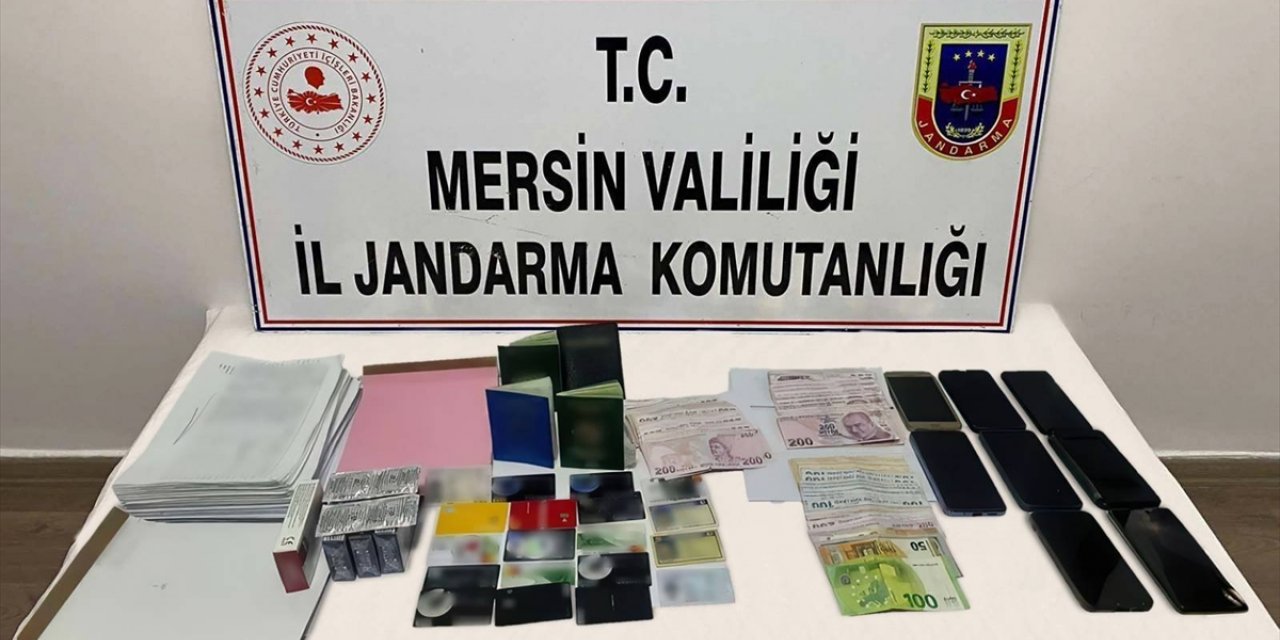 Mersin'de fuhuş operasyonunda yakalanan 4 şüpheli tutuklandı