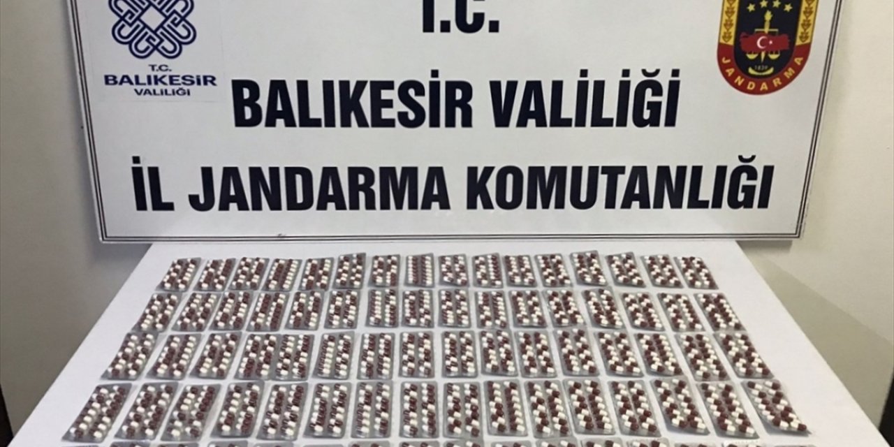 Balıkesir'de uyuşturucu operasyonunda 8 zanlı yakalandı