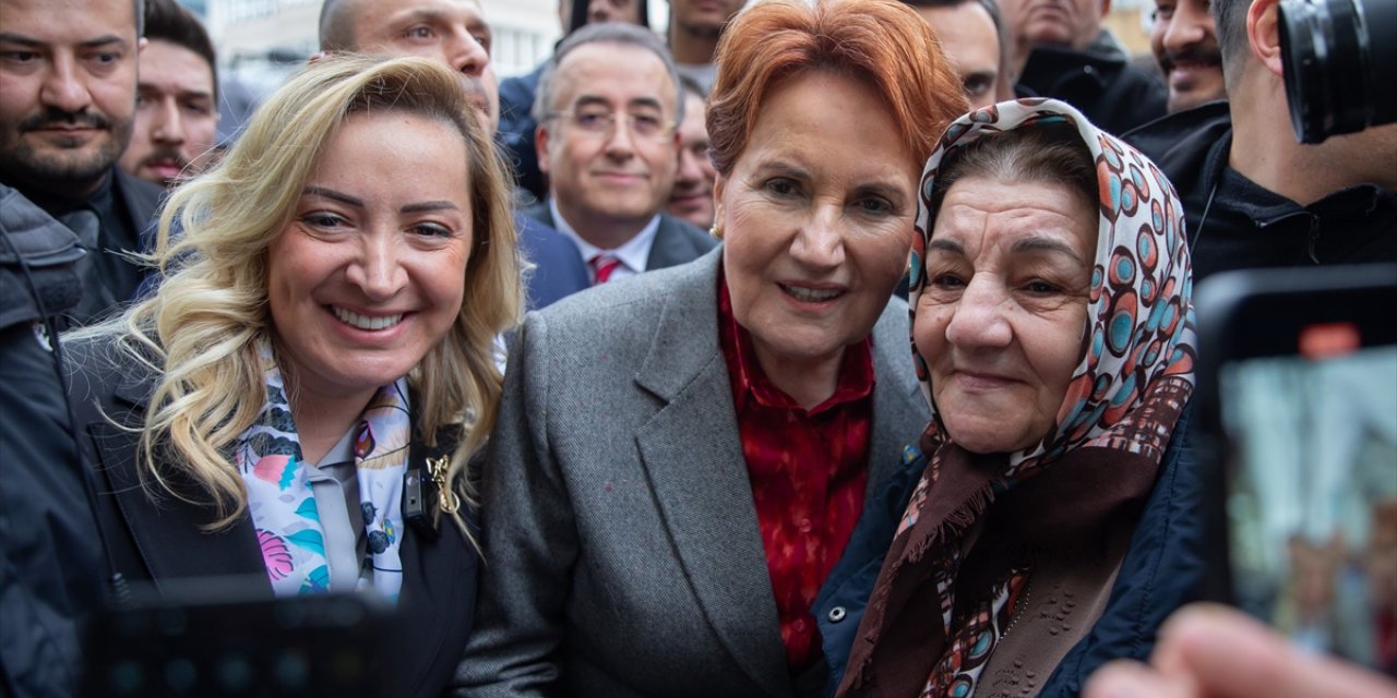 İYİ Parti Genel Başkanı Meral Akşener, Yenimahalle'de esnaf ziyaretinde bulundu