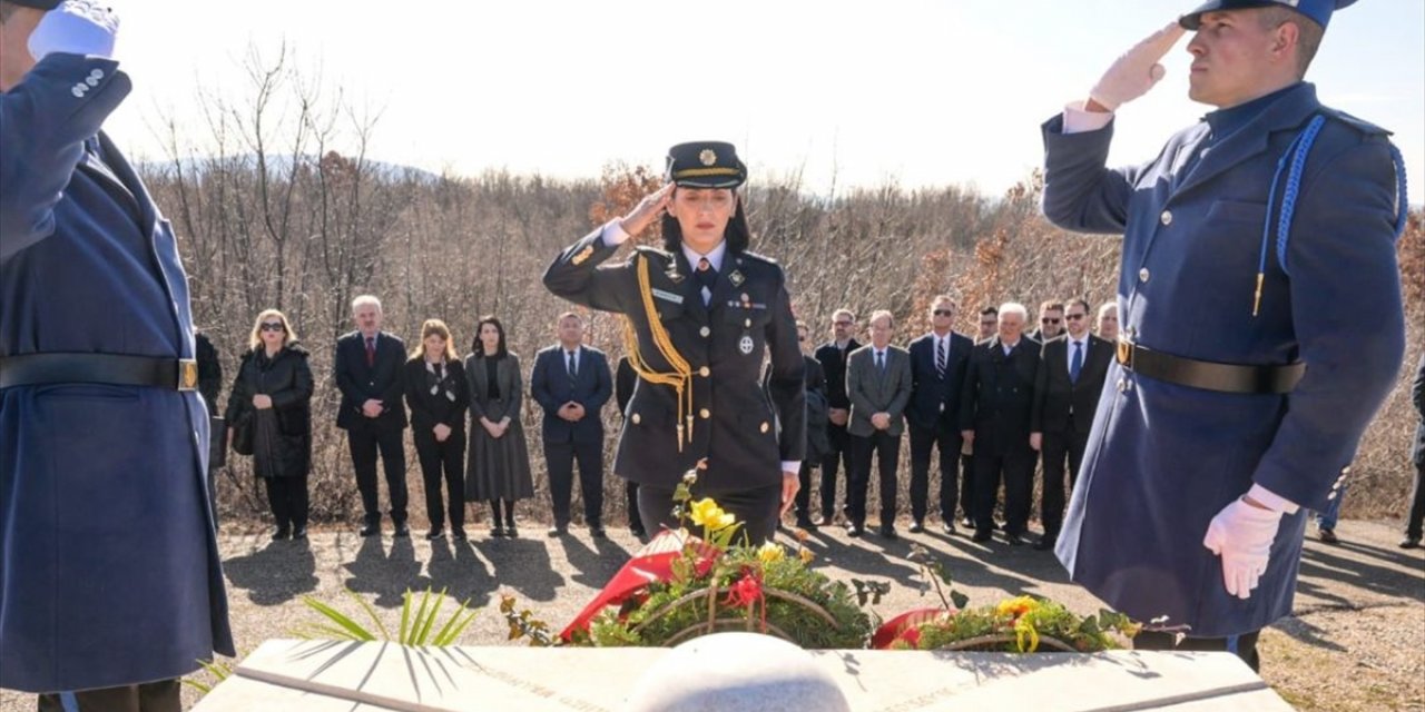 Bosna Hersek'teki uçak kazasında ölen eski Kuzey Makedonya Cumhurbaşkanı Traykovski anıldı