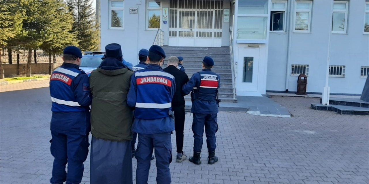 Kayseri'de DEAŞ operasyonunda 2 zanlı yakalandı