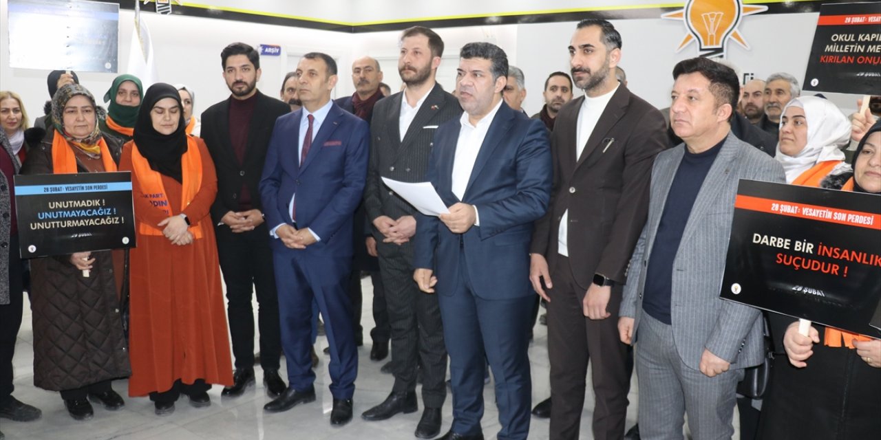 Ağrı ve Erzurum'da AK Parti teşkilatlarından 28 Şubat açıklaması