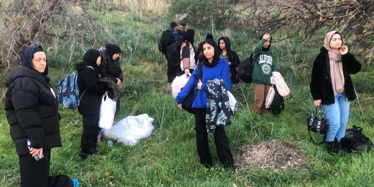 Çanakkale'de 27 düzensiz göçmen yakalandı